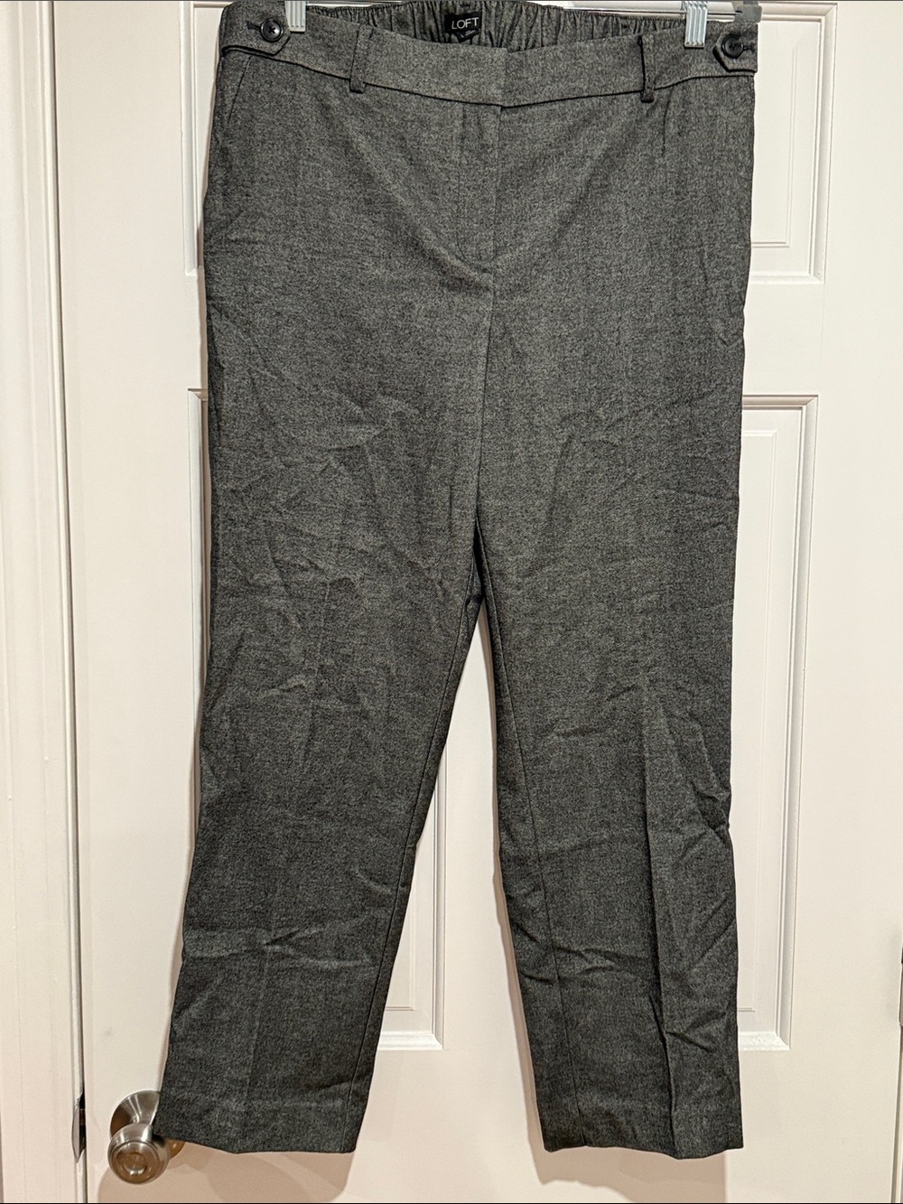 Like New! LOFT Charcoal Gray Straight-Leg Trousers